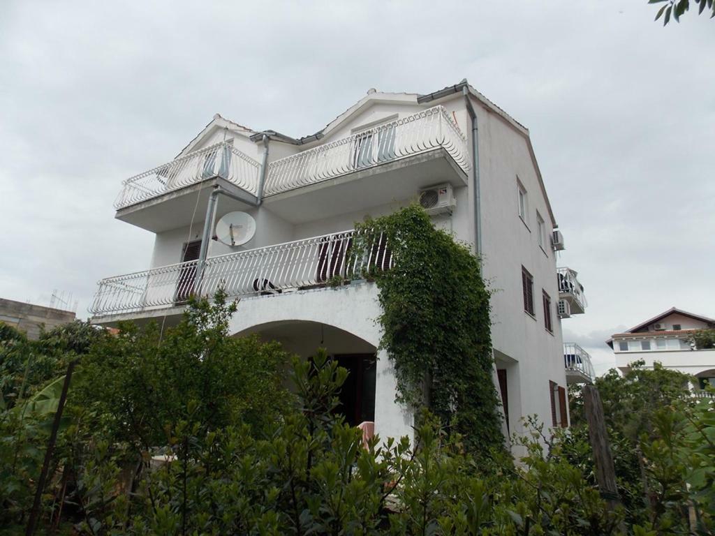 Apartment Ivana Vodice Exteriör bild